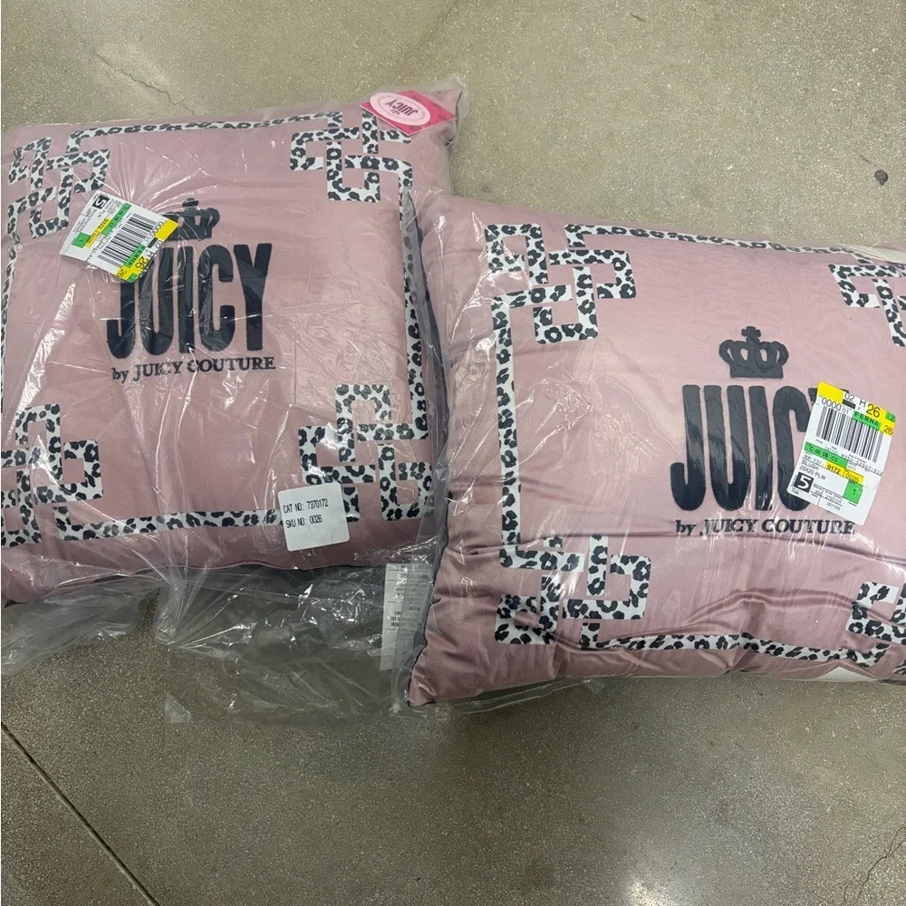 2-Juicy Couture Clara Jumbo Square Throw Pillow 20X20 NWT set of 2